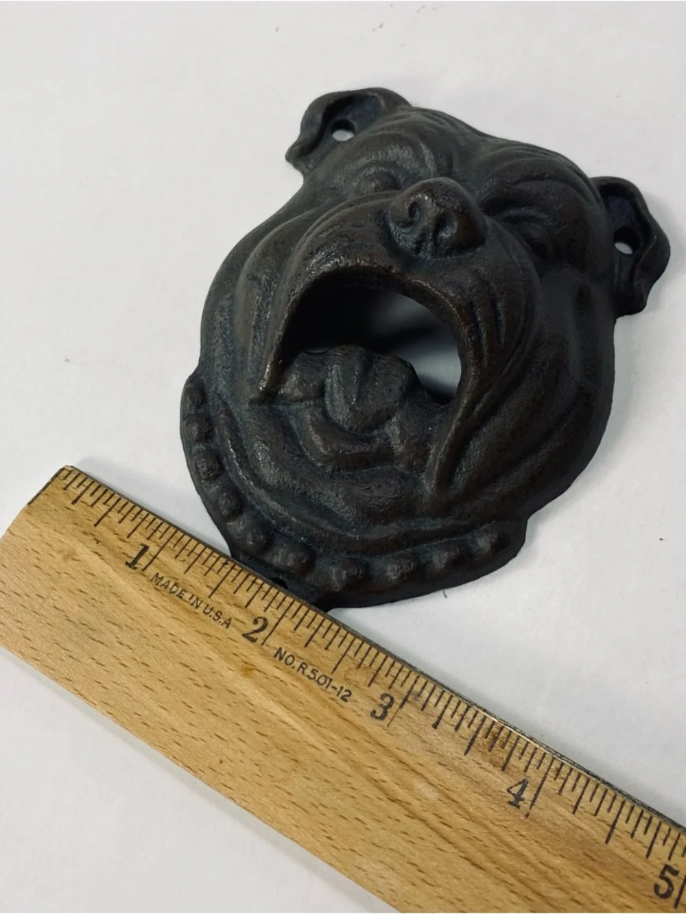 Vintage-style Wall-Mounted Bulldog Bottle Opener Cast Iron